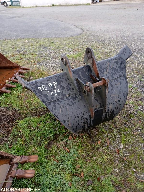 Godet trapèze pour tratopelle CASE - Градинарска опрема: слика 1 Godet trapèze pour tratopelle CASE - Градинарска опрема: слика 1