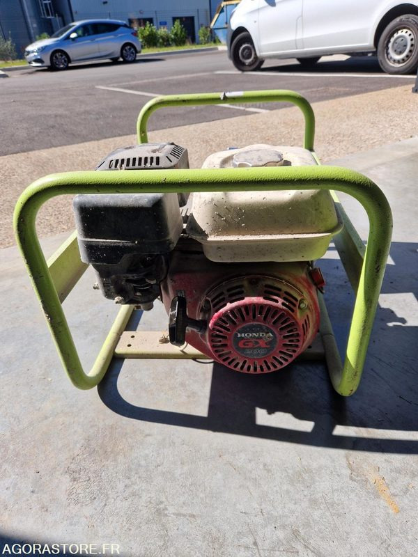 Groupe électrogène Pramac E4000 - Генераторска поставка: слика 1 Groupe électrogène Pramac E4000 - Генераторска поставка: слика 1