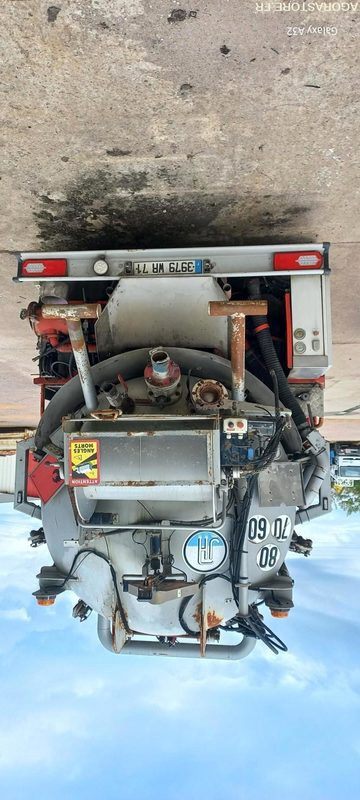HYDROCUREUR RENAULT HUWER 26T 3979WR71 (vente uniquement Export) - Вакуумски камион: слика 1 HYDROCUREUR RENAULT HUWER 26T 3979WR71 (vente uniquement Export) - Вакуумски камион: слика 1