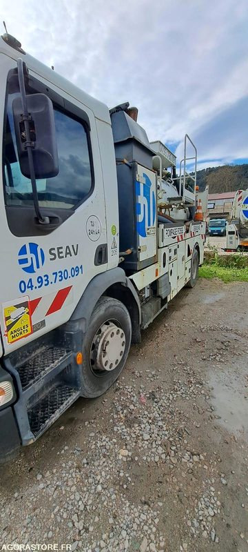 HYDROCUREUR RIVARD RENAULT 2006 CK577XS (VENTE UNIQUEMENT EXPORT) - Вакуумски камион: слика 3 HYDROCUREUR RIVARD RENAULT 2006 CK577XS (VENTE UNIQUEMENT EXPORT) - Вакуумски камион: слика 3
