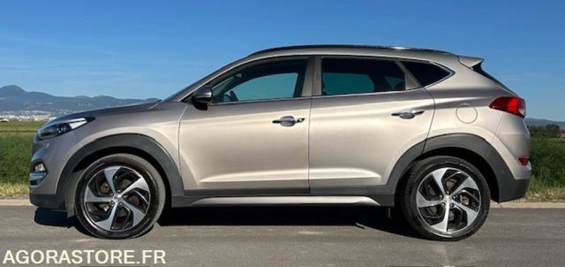 HYUNDAI TUCSON III 1.7 CRDI 141 CH EXECUTIVE 2WD DCT-7 - 2016 - 141 950 kms - SUV: слика 3 HYUNDAI TUCSON III 1.7 CRDI 141 CH EXECUTIVE 2WD DCT-7 - 2016 - 141 950 kms - SUV: слика 3