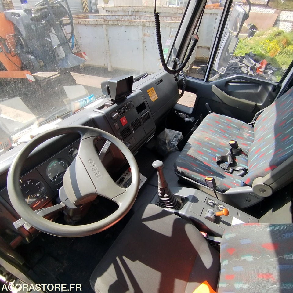 IVECO 100E1K SEMAT - Камион за ѓубре: слика 4 IVECO 100E1K SEMAT - Камион за ѓубре: слика 4