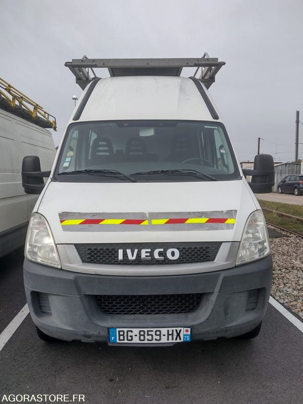IVECO - 65C17 - 2011 / 96383 KM - Товарно комбе: слика 2 IVECO - 65C17 - 2011 / 96383 KM - Товарно комбе: слика 2