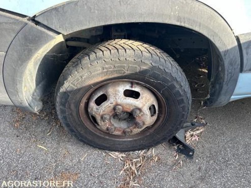 IVECO DAILY - 2010 - 156734KM - AN595DJ - Товарно комбе: слика 4 IVECO DAILY - 2010 - 156734KM - AN595DJ - Товарно комбе: слика 4