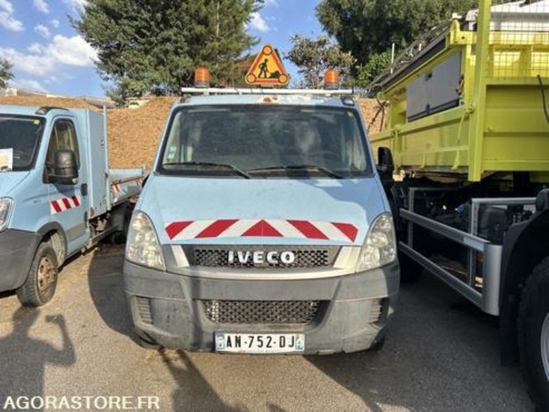 IVECO DAILY - 2010 - 201462KM - AN752DJ - Товарно комбе: слика 1 IVECO DAILY - 2010 - 201462KM - AN752DJ - Товарно комбе: слика 1