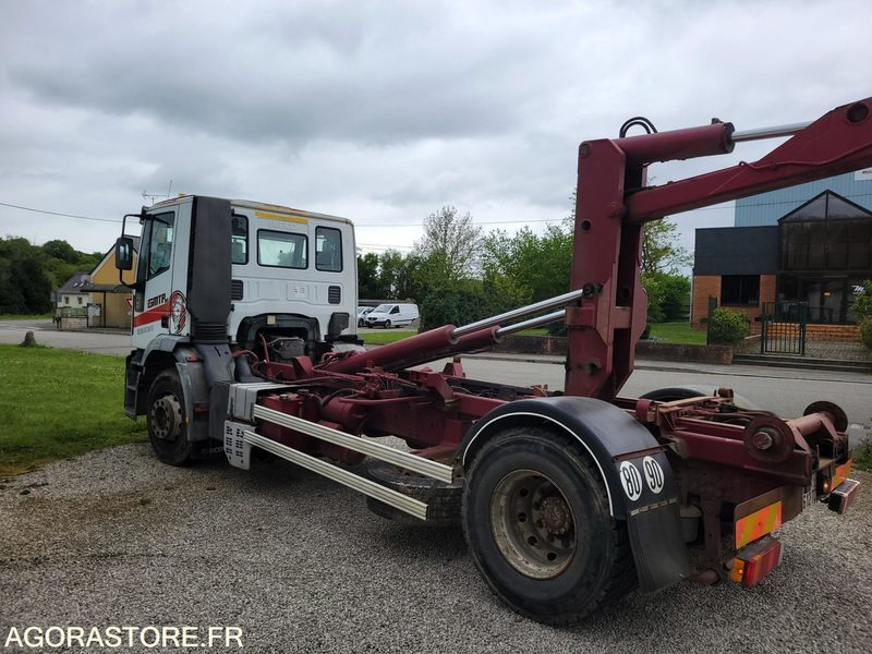 Iveco 190E24 polybenne  sans benne - Камион со кука за подигање, Камион со кран: слика 3 Iveco 190E24 polybenne  sans benne - Камион со кука за подигање, Камион со кран: слика 3