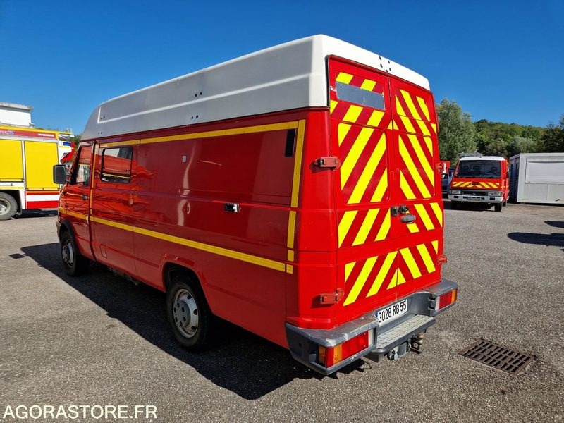 Iveco 35.8 Daily - 2003 - 45048 - 3028RB55 - Товарно комбе: слика 4 Iveco 35.8 Daily - 2003 - 45048 - 3028RB55 - Товарно комбе: слика 4