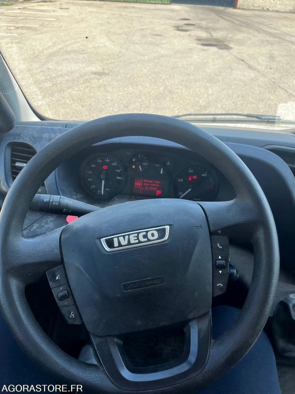 Iveco Daily 35C BVA - 2019 - 118 200km - Товарно комбе: слика 4 Iveco Daily 35C BVA - 2019 - 118 200km - Товарно комбе: слика 4