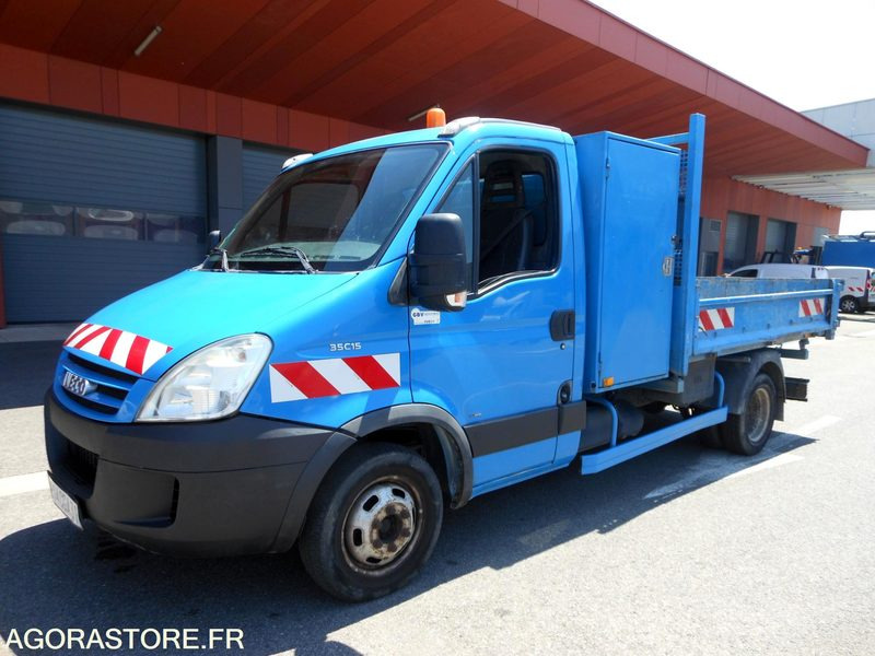 Iveco Daily 35C15 3.0 litres 146cv tri benne - Комби кипер: слика 1 Iveco Daily 35C15 3.0 litres 146cv tri benne - Комби кипер: слика 1