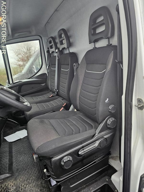 Iveco daily 35S14 - 2022 - 8815 Kms - Товарно комбе: слика 5 Iveco daily 35S14 - 2022 - 8815 Kms - Товарно комбе: слика 5