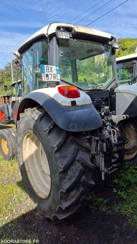 JHON DEERE M6220 - 2004 - Трактор: слика 2 JHON DEERE M6220 - 2004 - Трактор: слика 2