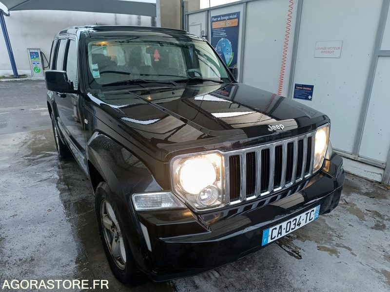 Jeep Cherokee IV 2.8 CRD Jamboree - 2009 - 193 000 KM - Автомобил: слика 2 Jeep Cherokee IV 2.8 CRD Jamboree - 2009 - 193 000 KM - Автомобил: слика 2