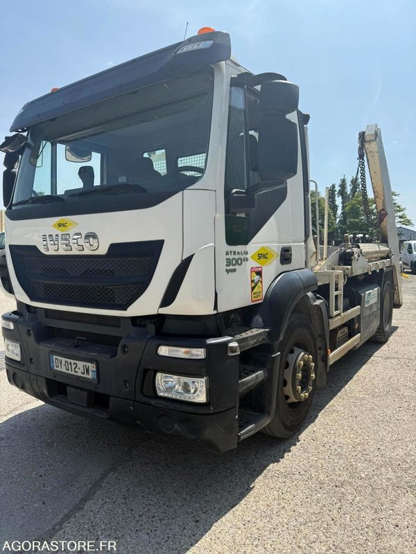 IVECO STRALIS MULTIBENNE 4x2 - 2015 / 60660KM - Камион: слика 2 IVECO STRALIS MULTIBENNE 4x2 - 2015 / 60660KM - Камион: слика 2