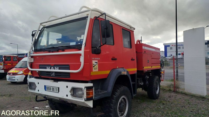 MAN LE220B - 2002 - 9858QD11 - Камион: слика 1 MAN LE220B - 2002 - 9858QD11 - Камион: слика 1