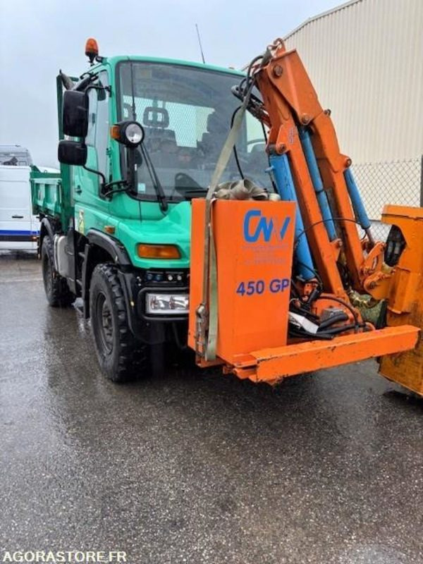 MERCEDES UNIMOG U300C VERSION COMMUNALE 2003 38210 KM + EPAREUSE CMV 450GP - Камион: слика 1 MERCEDES UNIMOG U300C VERSION COMMUNALE 2003 38210 KM + EPAREUSE CMV 450GP - Камион: слика 1