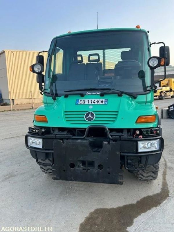 MERCEDES UNIMOG U300C VERSION COMMUNALE 2003 38210 KM + EPAREUSE CMV 450GP - Камион: слика 5 MERCEDES UNIMOG U300C VERSION COMMUNALE 2003 38210 KM + EPAREUSE CMV 450GP - Камион: слика 5