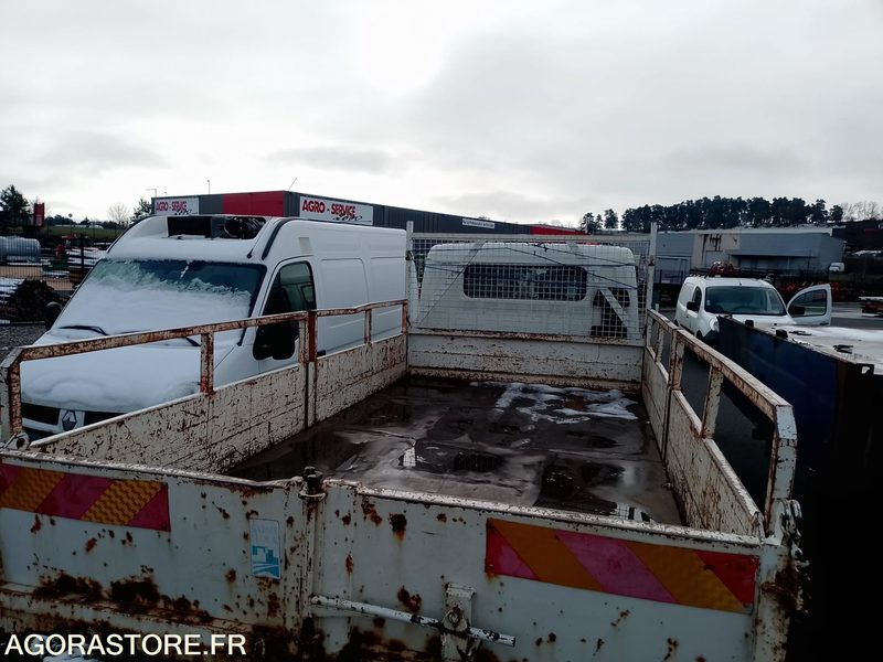 MITSUBISHI CANTER ( MOTEUR HS ) - Камион: слика 4 MITSUBISHI CANTER ( MOTEUR HS ) - Камион: слика 4