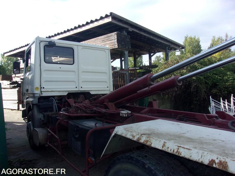 POLYBENNE 26 TONNE S RENAULT POLYBENNE - R385 - TI MAJOR / 657 000 KM - Камион: слика 5 POLYBENNE 26 TONNE S RENAULT POLYBENNE - R385 - TI MAJOR / 657 000 KM - Камион: слика 5