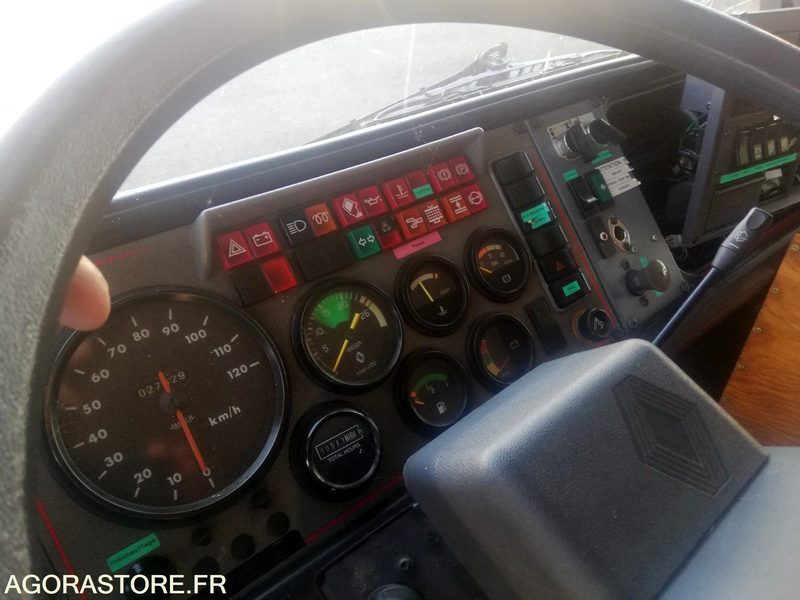 FPT RENAULT G 230 (POUR PIECES) - Камион влекач: слика 4 FPT RENAULT G 230 (POUR PIECES) - Камион влекач: слика 4