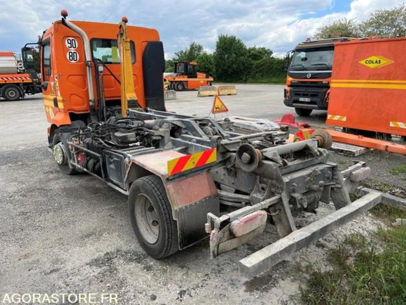 RENAULT 4x2 Bras ampliroll 10t (guima type S10) - 2017 / 160000 KM (P2003061) - Камион влекач: слика 5 RENAULT 4x2 Bras ampliroll 10t (guima type S10) - 2017 / 160000 KM (P2003061) - Камион влекач: слика 5