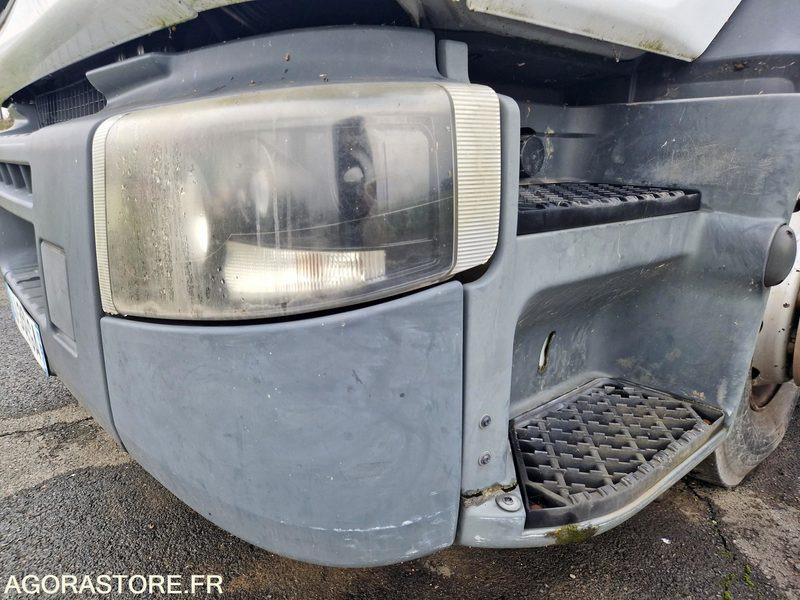 Renault Premium - 2010 - 214484- AJ352GA - Камион влекач: слика 2 Renault Premium - 2010 - 214484- AJ352GA - Камион влекач: слика 2