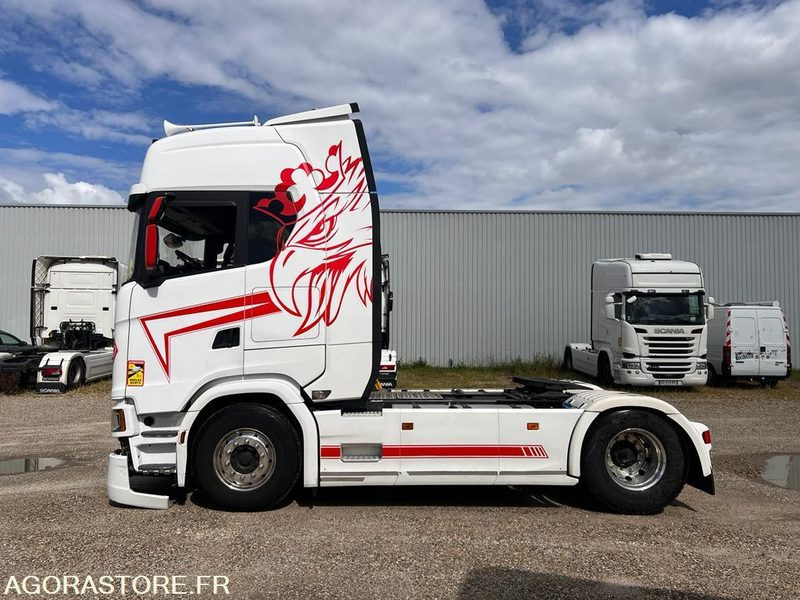 SCANIA S500 - 2018 - 895 000 KM - Камион влекач: слика 4 SCANIA S500 - 2018 - 895 000 KM - Камион влекач: слика 4