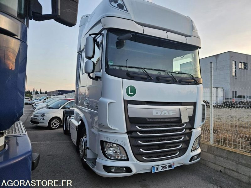 TRACTEUR DAF XF 510 XL - 2016 - 447120km - TRES BON ETAT - Камион влекач: слика 1 TRACTEUR DAF XF 510 XL - 2016 - 447120km - TRES BON ETAT - Камион влекач: слика 1