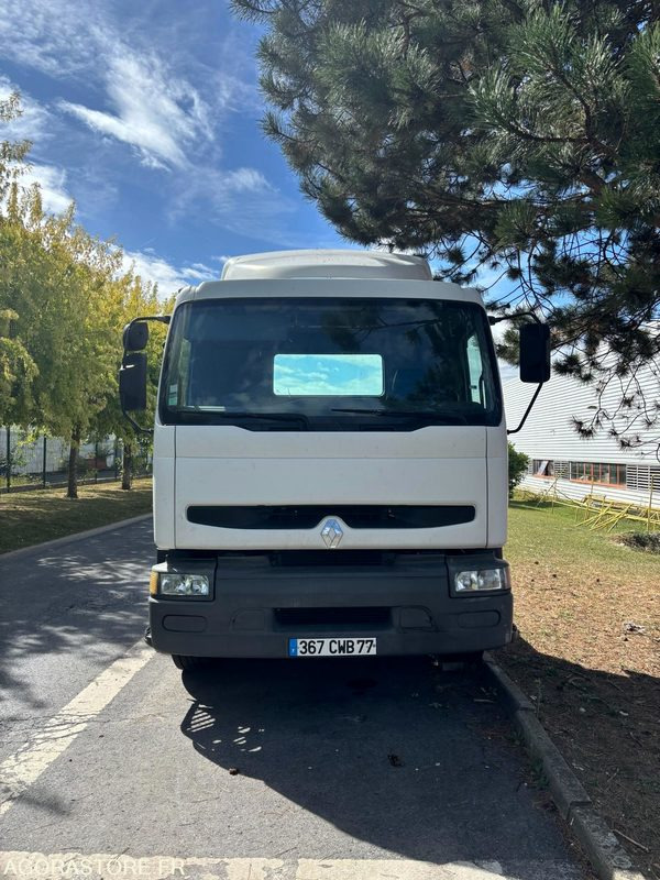 TRACTEUR RENAULT - 2002 - 462695 Kms - Камион влекач: слика 2 TRACTEUR RENAULT - 2002 - 462695 Kms - Камион влекач: слика 2