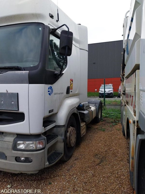 Tracteur RENAULT 420 ADR avec pompe 2002 (544000Km) Roulant EXPORT UNIQUEMENT - Камион влекач: слика 2 Tracteur RENAULT 420 ADR avec pompe 2002 (544000Km) Roulant EXPORT UNIQUEMENT - Камион влекач: слика 2