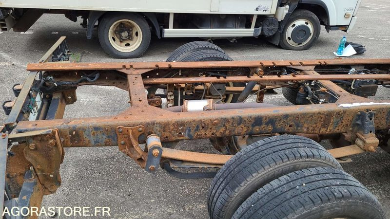 ISUZU - 2008 - Комбе: слика 4 ISUZU - 2008 - Комбе: слика 4