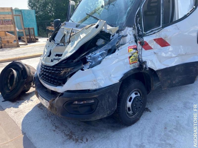 IVECO DAILY 50C18 NACELLE VERSALIFT - Комбе: слика 5 IVECO DAILY 50C18 NACELLE VERSALIFT - Комбе: слика 5