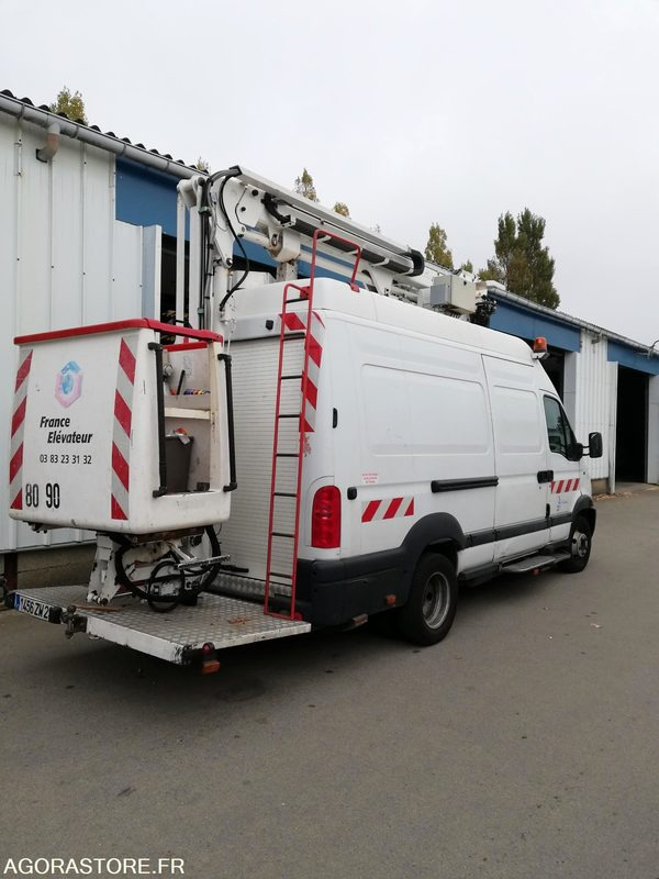 RENAULT MASCOTT avec nacelle France Elevateur - 2004 - 122152kms - Комбе: слика 1 RENAULT MASCOTT avec nacelle France Elevateur - 2004 - 122152kms - Комбе: слика 1