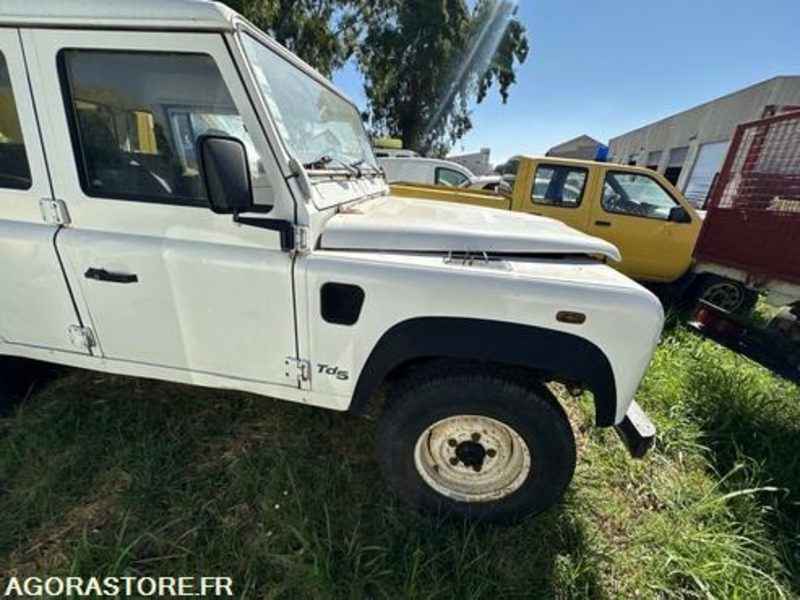 LAND ROVER DEFENDER - 2002 - 173989KM - 1158GY2B - Пикап: слика 4 LAND ROVER DEFENDER - 2002 - 173989KM - 1158GY2B - Пикап: слика 4