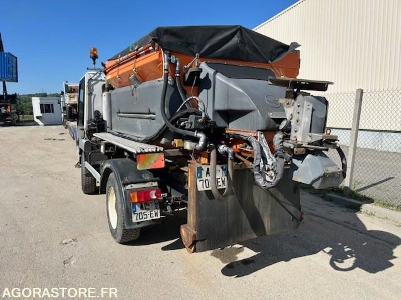 LINDNER UNITRAC 102C AMPLIROLL + LAME + SALEUSE 2008 5050 HEURES - Машина за чистење снег, Камион со кука за подигање: слика 4 LINDNER UNITRAC 102C AMPLIROLL + LAME + SALEUSE 2008 5050 HEURES - Машина за чистење снег, Камион со кука за подигање: слика 4