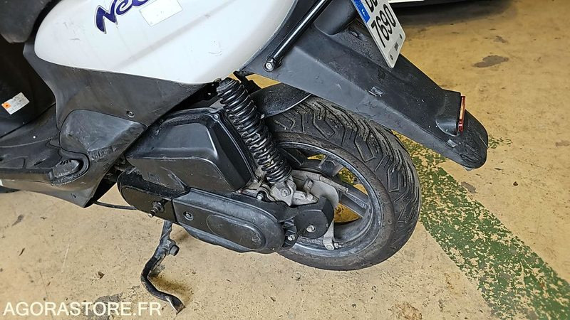 LOT DE (5) SCOOTERS - 1 - Мотоцикл: слика 2 LOT DE (5) SCOOTERS - 1 - Мотоцикл: слика 2