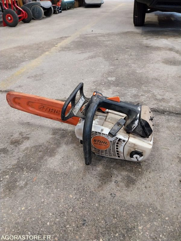 LOT de 3 tronçonneuses STIHL / - Градинарска опрема: слика 3 LOT de 3 tronçonneuses STIHL / - Градинарска опрема: слика 3