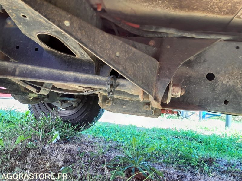 Land Rover Defender - 2005 - 120713kms - 8575SE58 - SUV: слика 5 Land Rover Defender - 2005 - 120713kms - 8575SE58 - SUV: слика 5