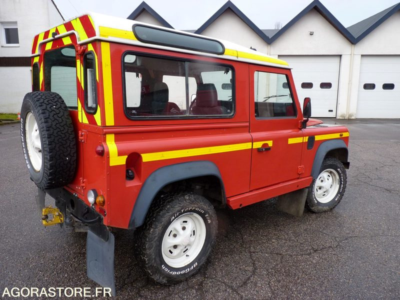 Land Rover Defender Court - 61814kms - 2001 - SUV: слика 2 Land Rover Defender Court - 61814kms - 2001 - SUV: слика 2