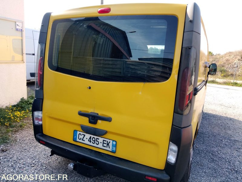 Lot A12 - Opel Vivaro - Товарно комбе: слика 5 Lot A12 - Opel Vivaro - Товарно комбе: слика 5