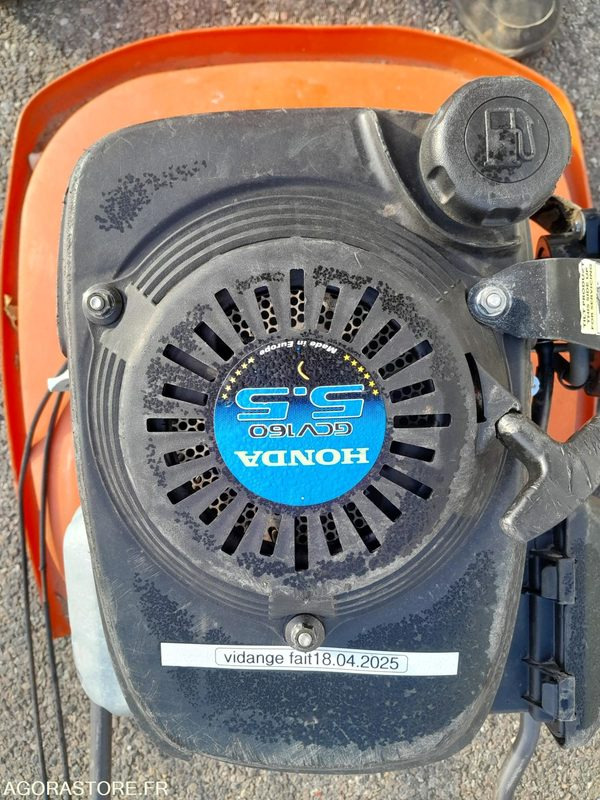 Lot de 2 tondeuses à coussin d'air (TP278+inconnu) - Градинарска опрема: слика 3 Lot de 2 tondeuses à coussin d'air (TP278+inconnu) - Градинарска опрема: слика 3