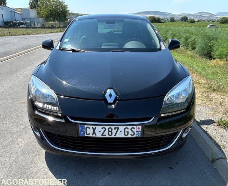 MEGANE 1.2 L TCE 115 CH BOSE EDITION - 2013 - 97 595 kms - Автомобил: слика 2 MEGANE 1.2 L TCE 115 CH BOSE EDITION - 2013 - 97 595 kms - Автомобил: слика 2