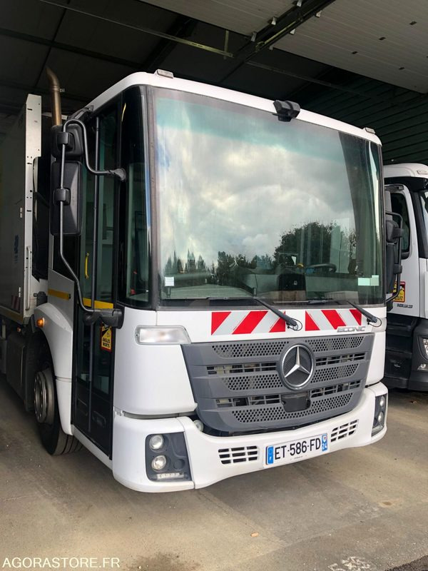 MERCEDES ECONIC (26t, 21 CV, 353 Cv, cabine bus, benne 23m3) - 138948 kms - 2018 - Камион за ѓубре: слика 3 MERCEDES ECONIC (26t, 21 CV, 353 Cv, cabine bus, benne 23m3) - 138948 kms - 2018 - Камион за ѓубре: слика 3
