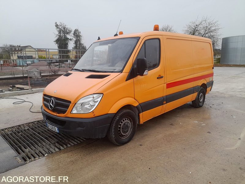 MERCEDES SPRINTER - 2008 - 313781 KM - Товарно комбе: слика 1 MERCEDES SPRINTER - 2008 - 313781 KM - Товарно комбе: слика 1