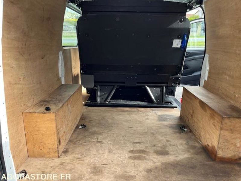 MERCEDES VITO MIXTO 116 CDI LONG 5 PLACES - Товарно комбе: слика 2 MERCEDES VITO MIXTO 116 CDI LONG 5 PLACES - Товарно комбе: слика 2