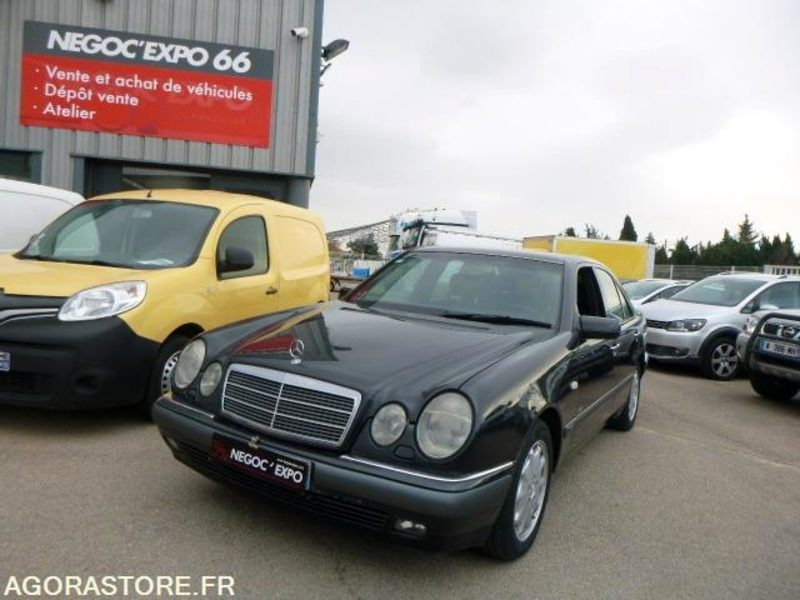 MERCEDES classe E 420 v8 W210 - 1996 - immatriculation espagnole - Автомобил: слика 4 MERCEDES classe E 420 v8 W210 - 1996 - immatriculation espagnole - Автомобил: слика 4