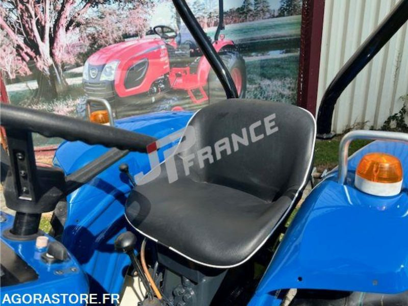 MICROTRACTEUR ISEKI 16CV 2 ROUES MOTRICES DIESEL 970H DANS L'ETAT ROULANT - Трактор: слика 4 MICROTRACTEUR ISEKI 16CV 2 ROUES MOTRICES DIESEL 970H DANS L'ETAT ROULANT - Трактор: слика 4