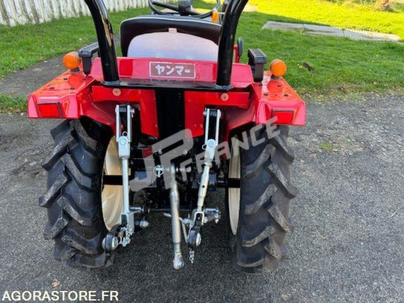 MICROTRACTEUR YANMAR 16CV 3 CYLINDRES DIESEL D'OCCASION 4 RM PDF 3 PTS COMPLET - Трактор: слика 5 MICROTRACTEUR YANMAR 16CV 3 CYLINDRES DIESEL D'OCCASION 4 RM PDF 3 PTS COMPLET - Трактор: слика 5