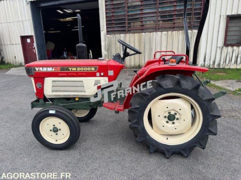 MICROTRACTEUR YANMAR 20CV 2 CYLINDRES 1150CM3 D'OCCASION 2RM TRES BON ETAT 810H - Трактор: слика 2 MICROTRACTEUR YANMAR 20CV 2 CYLINDRES 1150CM3 D'OCCASION 2RM TRES BON ETAT 810H - Трактор: слика 2