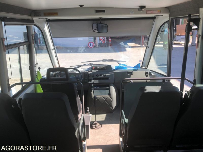 MINI-BUS MERCEDES VARIO - 127178 kms - 2000 - Минибус, Патничко комбе: слика 4 MINI-BUS MERCEDES VARIO - 127178 kms - 2000 - Минибус, Патничко комбе: слика 4