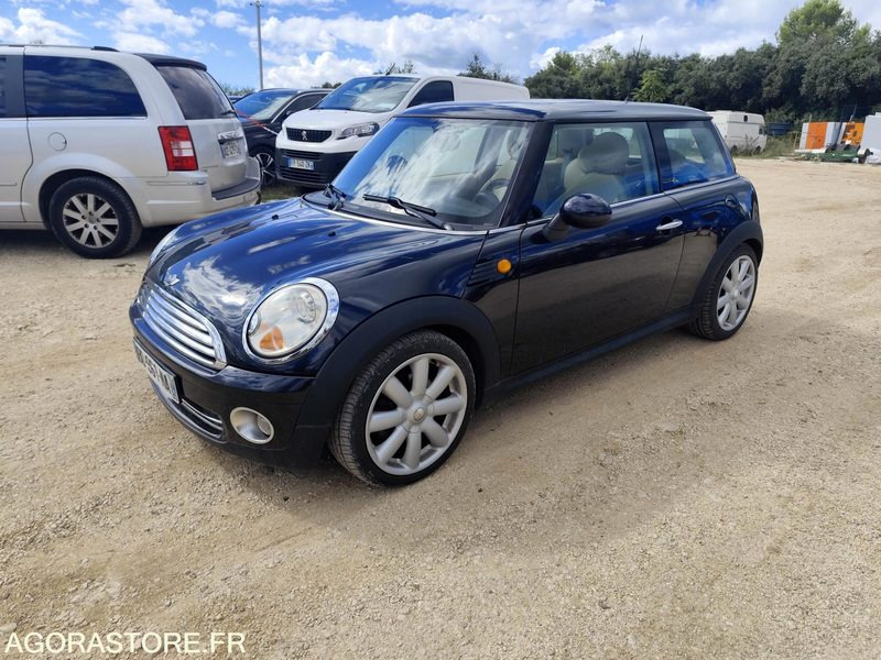 MINI COOPER 1.6 120CV - 2006 - 170500KMS - Автомобил: слика 1 MINI COOPER 1.6 120CV - 2006 - 170500KMS - Автомобил: слика 1